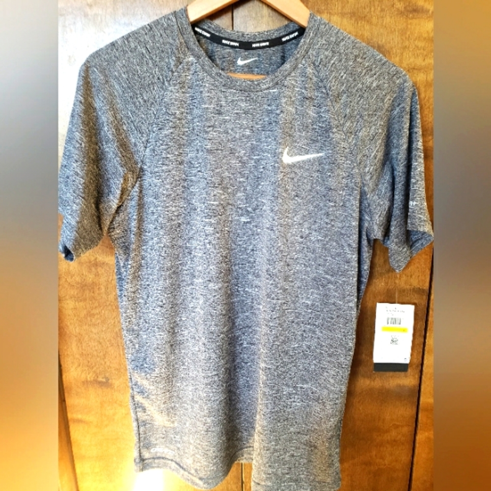 Nike mens swim tee up 40+